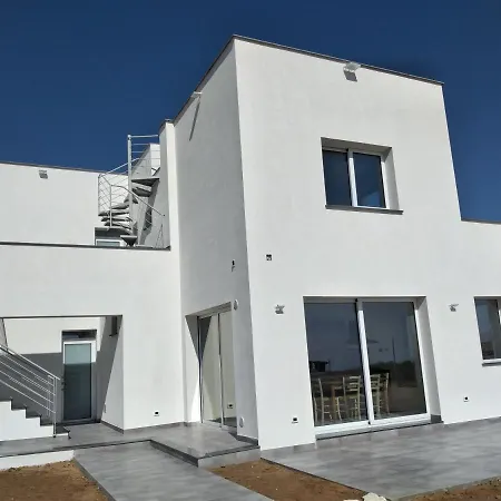 La Dama Bianca Bovo Marina
